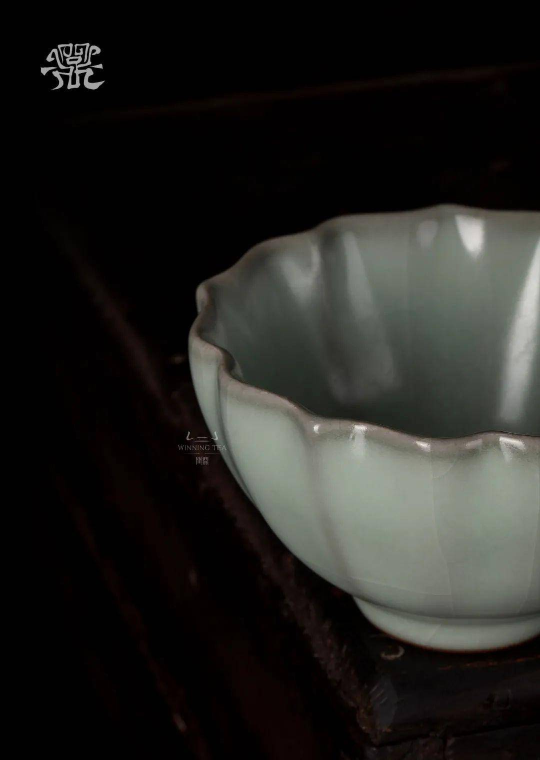 问鼎官窑 | 色自粉青泯火气 纹犹鳝血裂冰肤