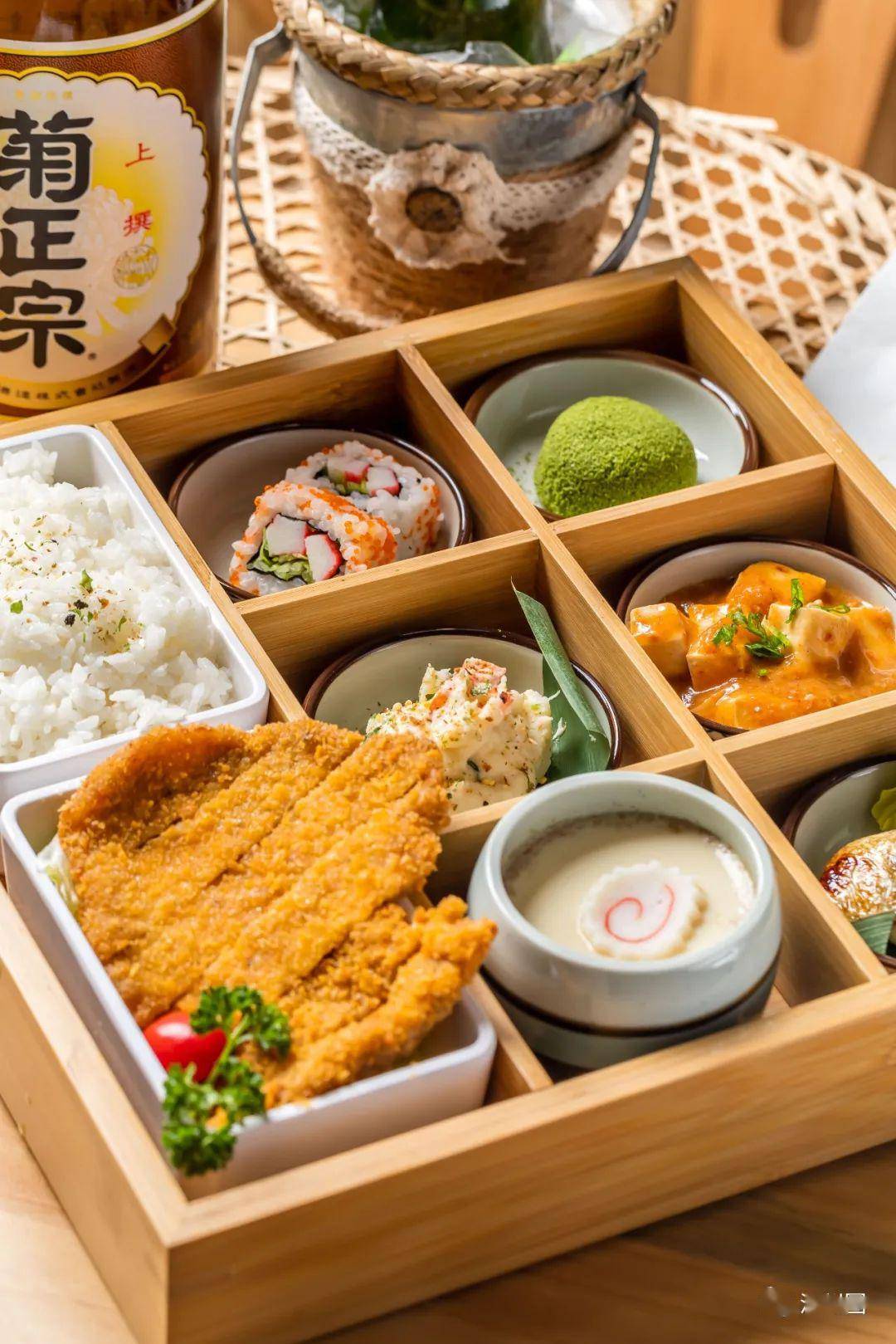 8折!传说中的九宫格日式定食来啦!小仙女快去火了4年的今日饭堂种草!