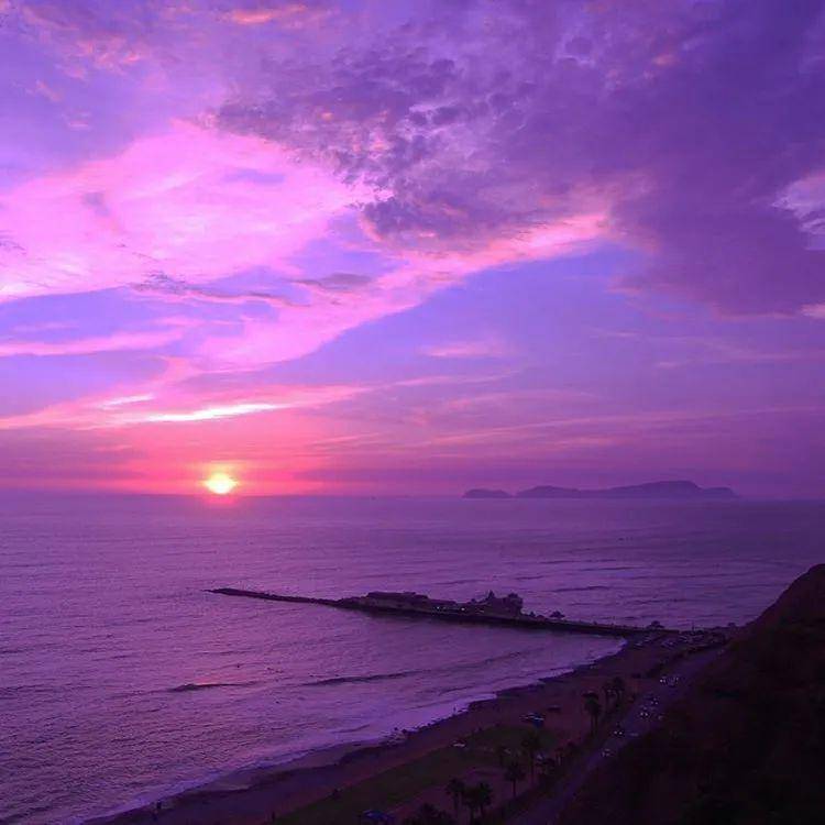 紫色朋友圈背景图518