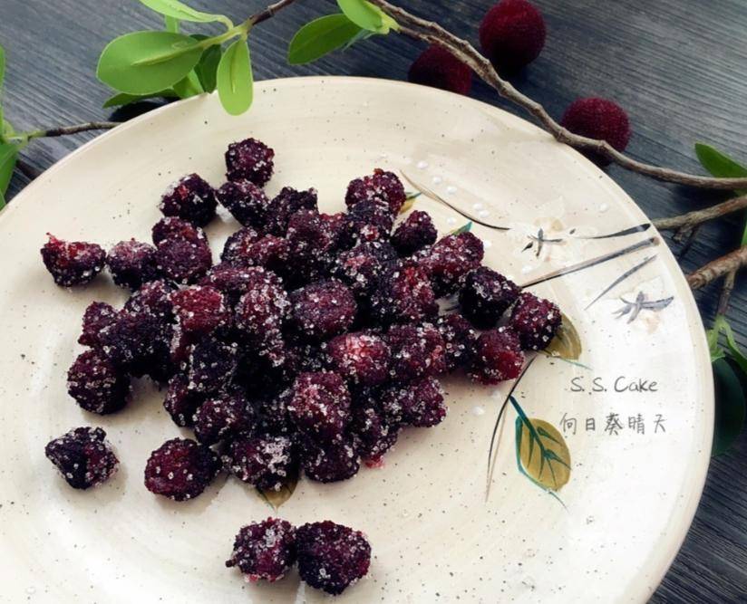 那你就错了~杨梅只有一种吃法?酸酸甜甜的滋味能把人的味蕾牢牢抓住!