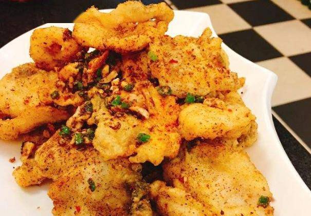 香酥脆口椒盐鱼片美味零嘴好吃非常自制芝士榴莲披萨超过瘾