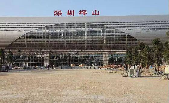 中国十大扯犊子高铁站——根本回不了家!_天门