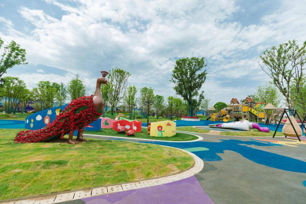 健康住宅新定义梓山湖畔多层次分级医疗四大健康乐园全龄化健康