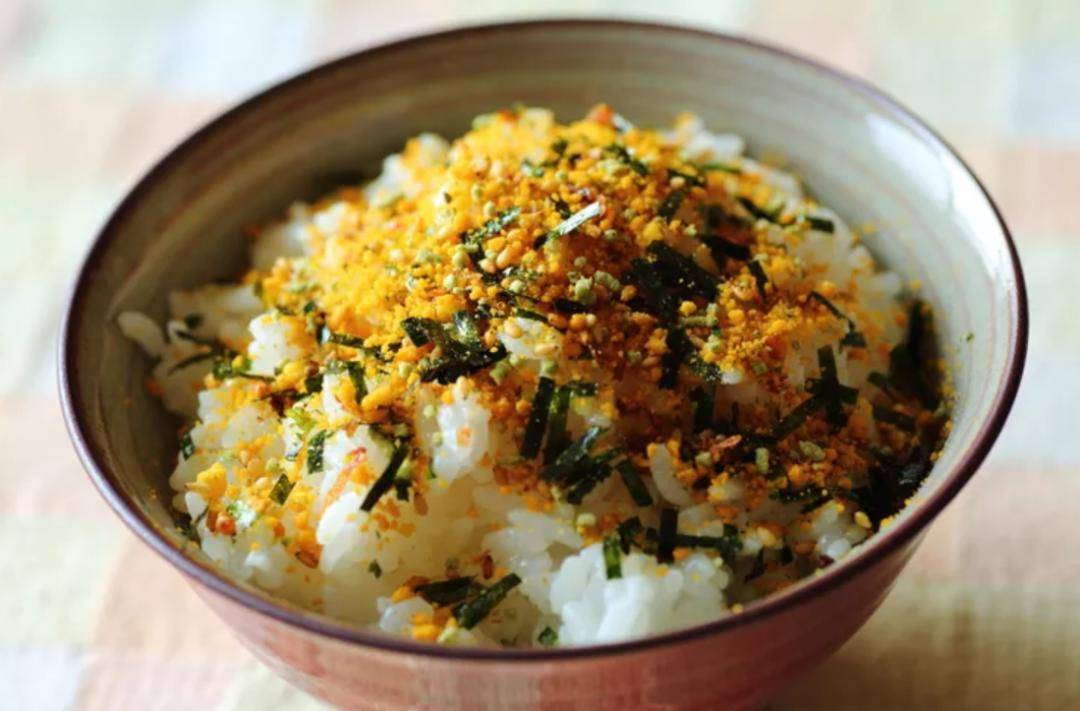 日本人餐桌上,最常见的米饭搭配美食,有哪些?