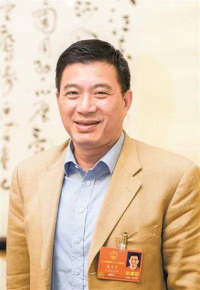 战疫代表蔡卫平暂别医院全面投入参会准备