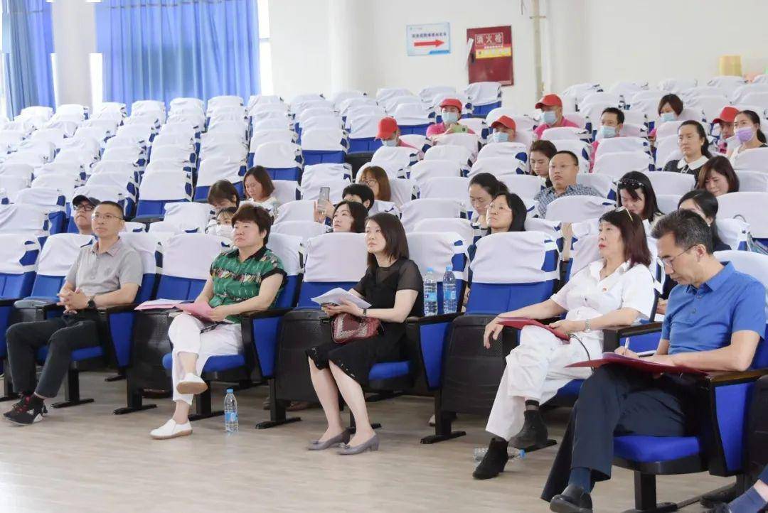 齐心战疫情携手育英才成都七中实验学校20192020学年度下期校级家委会