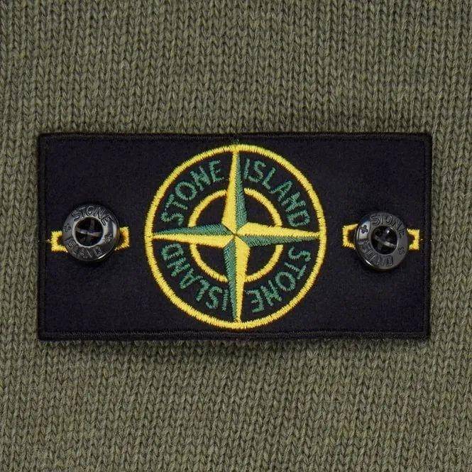 stone island石头岛则将自家标志性的文字logo,彻底反转,重新刻画在了