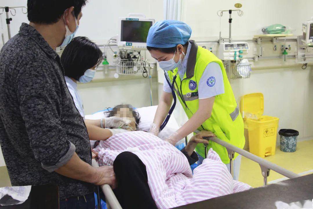 为消防员擦汗的绍兴护士小姐姐找到了!