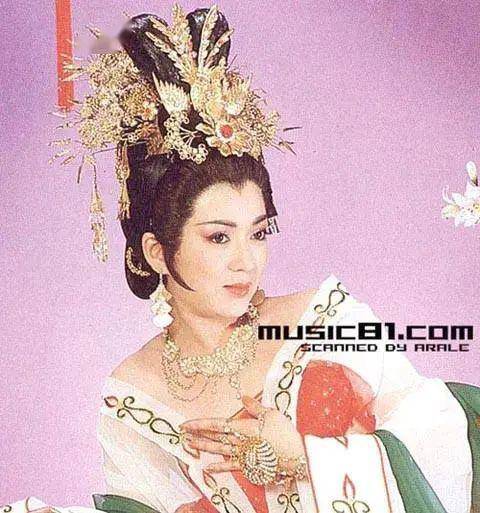 港星老剧照:冯宝宝,娇俏容颜,古典韵味,曾经天赋演戏神童