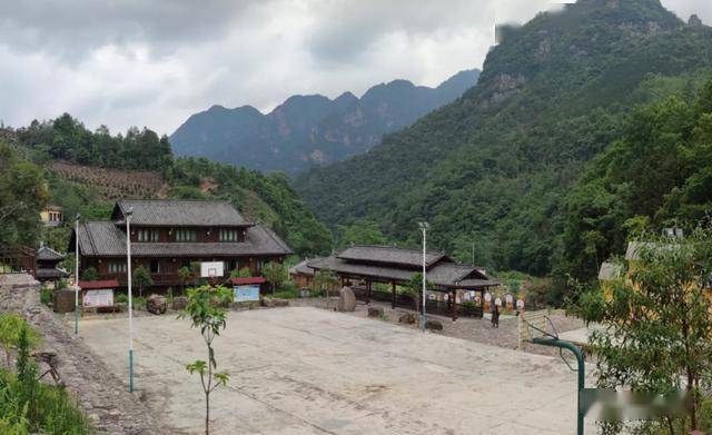 金秀民宿旅游这样做_大岭村