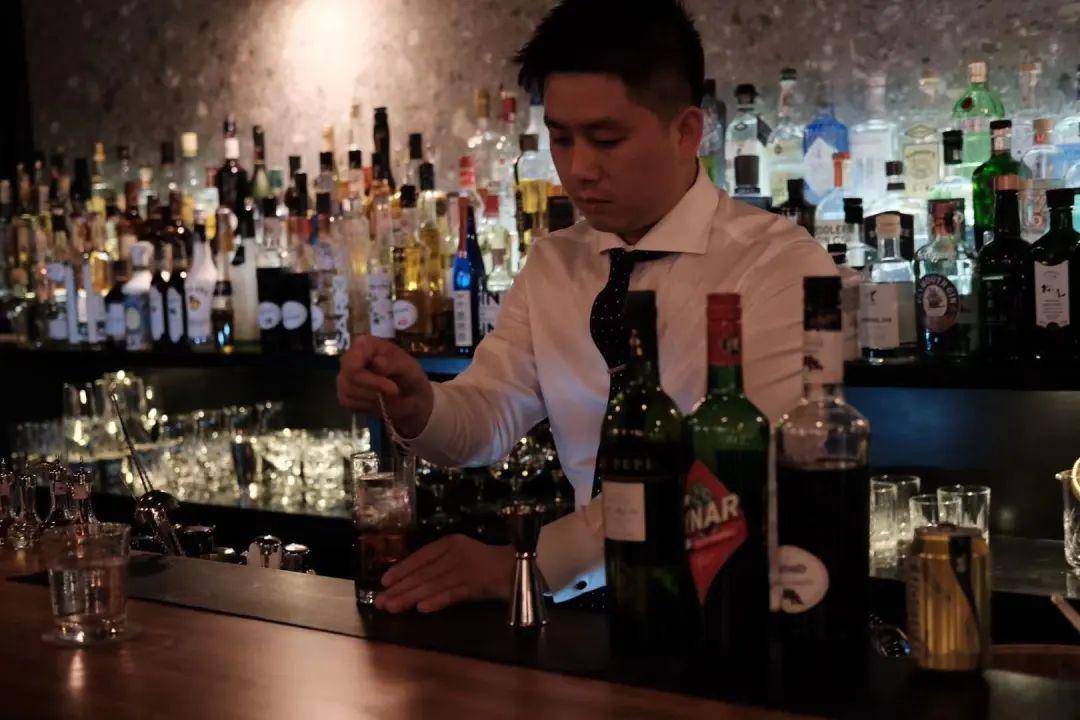 报复性消费存在吗?这是18个酒吧老板复营业后的答案