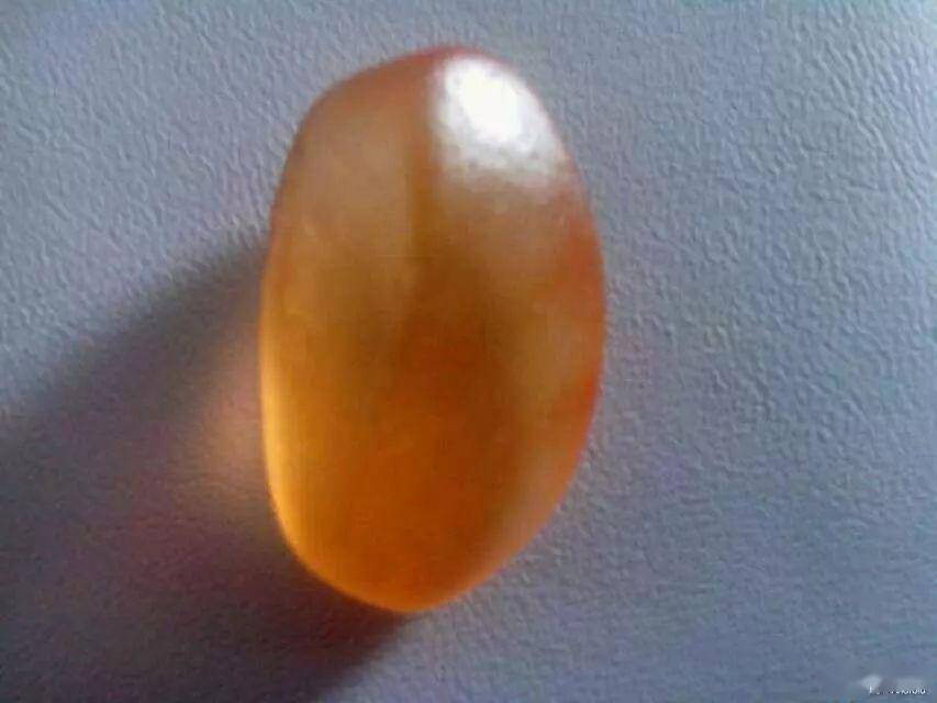 在新疆捡到这些石头的人注意随便一个就能换套房比黄金还贵