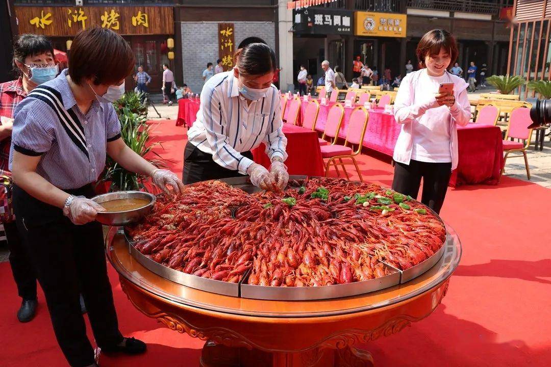 无龙虾不夏天!庐江巴屯文化美食节开幕啦!