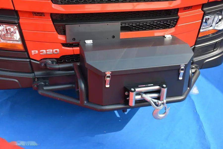 想近距离体验消防车?实拍一辆斯堪尼亚底盘救援车,带您好好看看