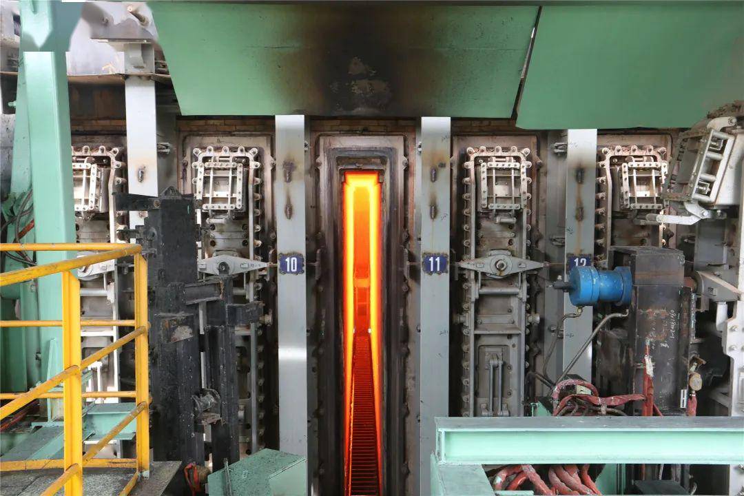 柳钢防城港钢铁基地75米大型顶装焦炉投产