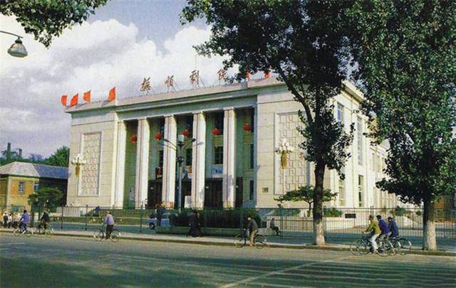 一组老照片:1988年辽宁抚顺,带你回顾老抚顺曾经熟悉的生活场景