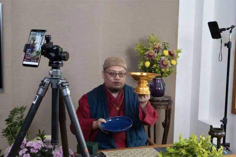 文化战"疫" | 中国传统插花传承人孙可老师,用禅意插花传递"慈悲与怀