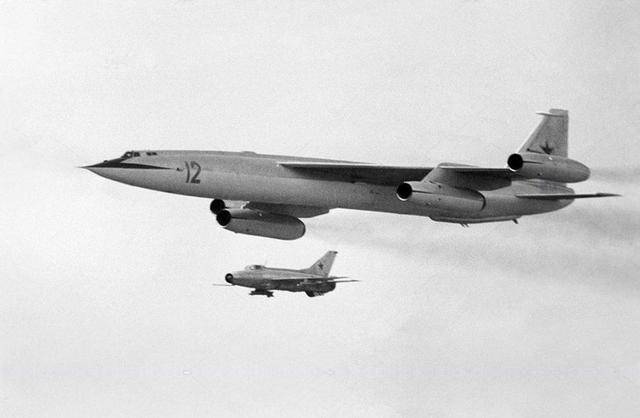 苏联的速度怪兽米亚西舍夫m50野蛮人超音速轰炸机下