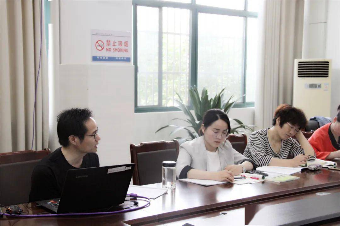 泗县三中举行高三英语复习之阅读理解问题策略研讨会邀请当涂一中专家