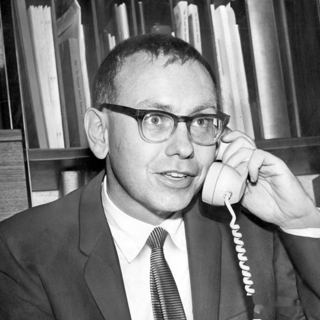 巴菲特,好像还不如老了以后有亲和力