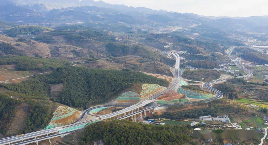 保施高速施甸县铆足干劲确保保施高速公路顺利通车