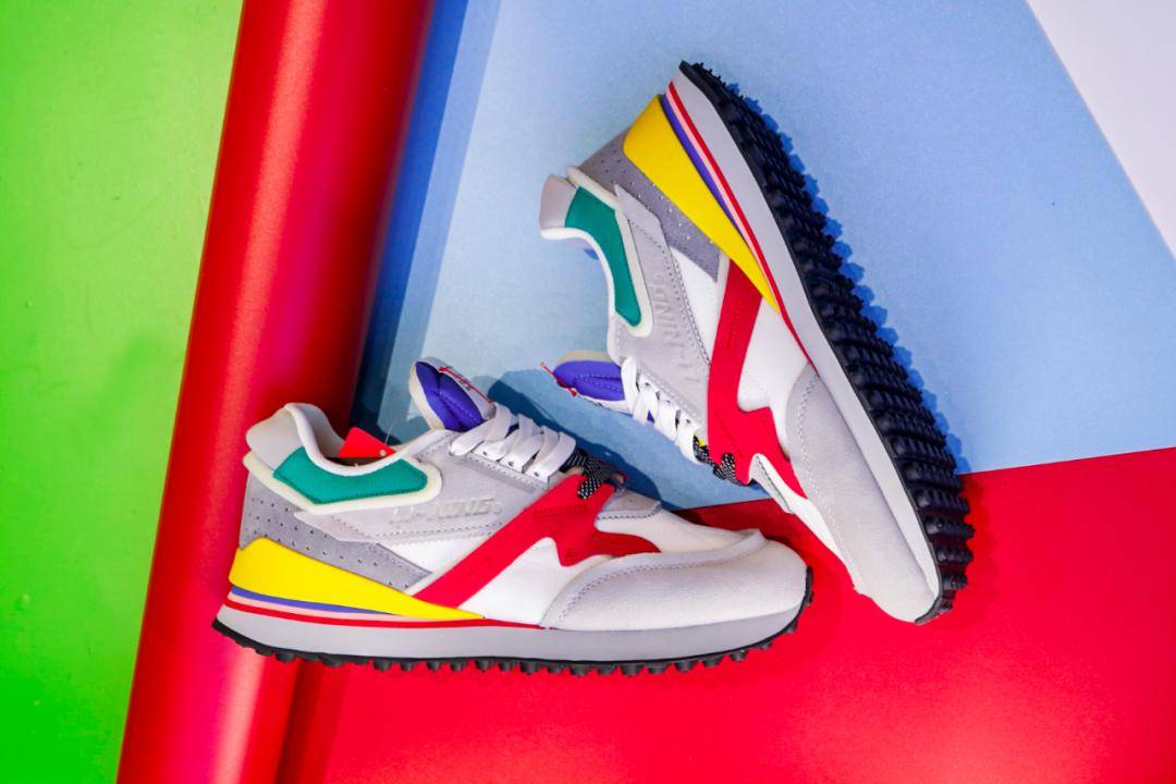 deal发售李宁经典休闲鞋传奇开始