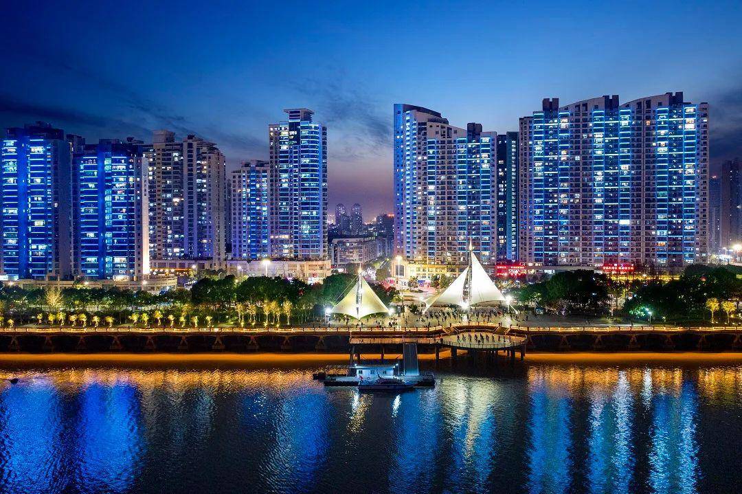 三豹烤鸭,西榕树饭庄……这里有着最正宗温州古早味,这对于江滨one的