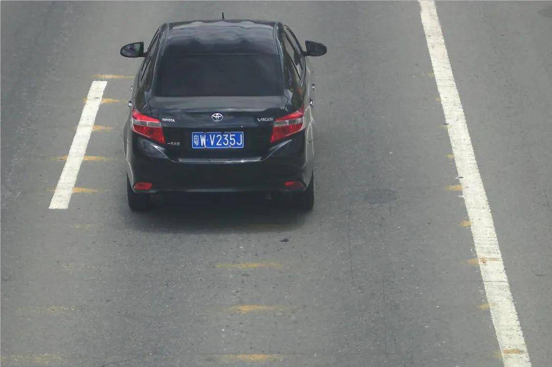 云浮一滴滴 开台歪牌车接单,罚1万.记24分.拘15天以下