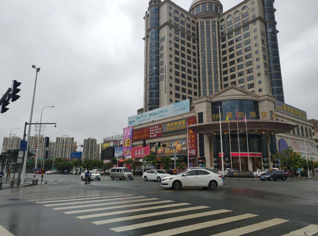 上午9:00,红色暴雨来袭珠海!金湾发生的一幕,刷屏了!