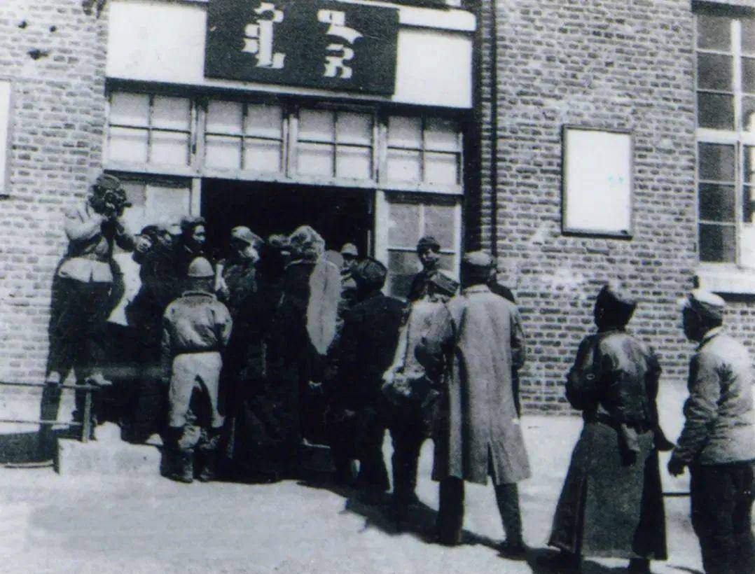 工作,今年已90岁的离休干部乌力吉图回忆说:"国民党军队驻在吉林洮南