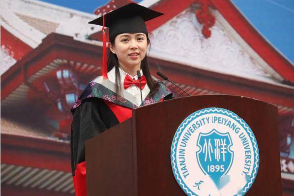 王聪,作为2019届天津大学优秀毕业生在毕业典礼上发言,目前在新加坡