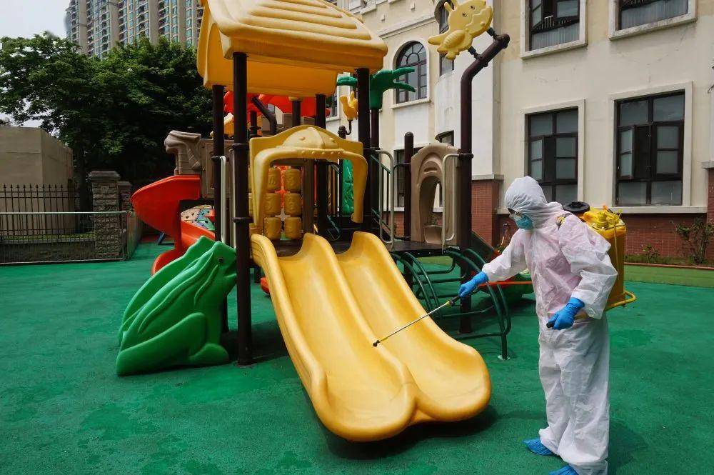 全力以复静待归期御景半岛幼儿园复学疫情防控演练活动