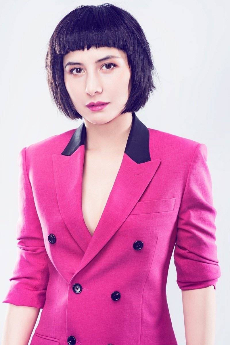 导演表露拍何鸿燊传记片意愿,赌王女儿何超仪谴责:在伤口上撒盐