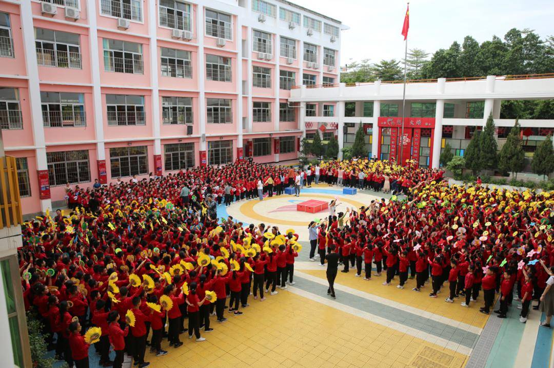 事业您去成就,孩子的教育请交给我们!_火炬