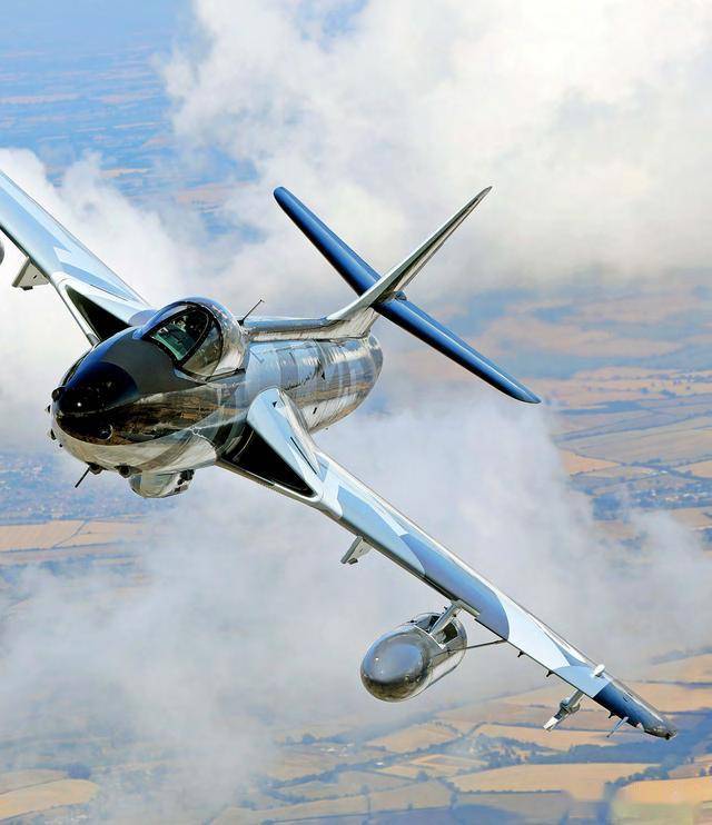 英国战后最成功的战斗机霍克猎人首飞近七十年后浴火重生