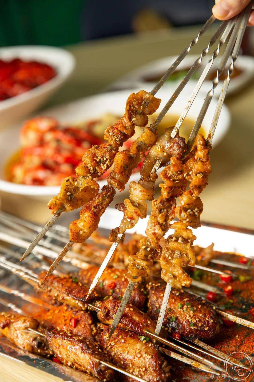 烤串种类很多,深扒君最爱胸口油!