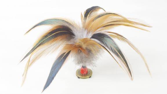 小时候做毽子的铜钱现在价格已经翻了好多倍你的家里还有吗