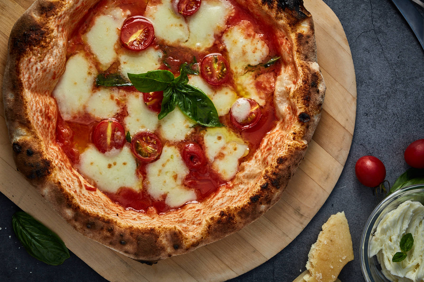 早安,新的一天从意式传统玛格丽特披萨开始吧~_玛格丽特披萨_传统