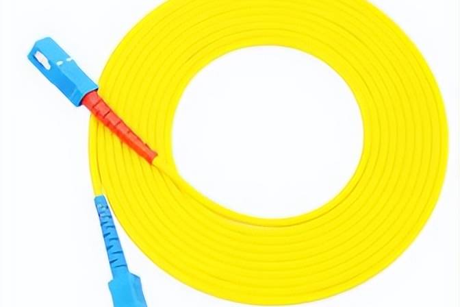 光纤跳线和尾纤的区别