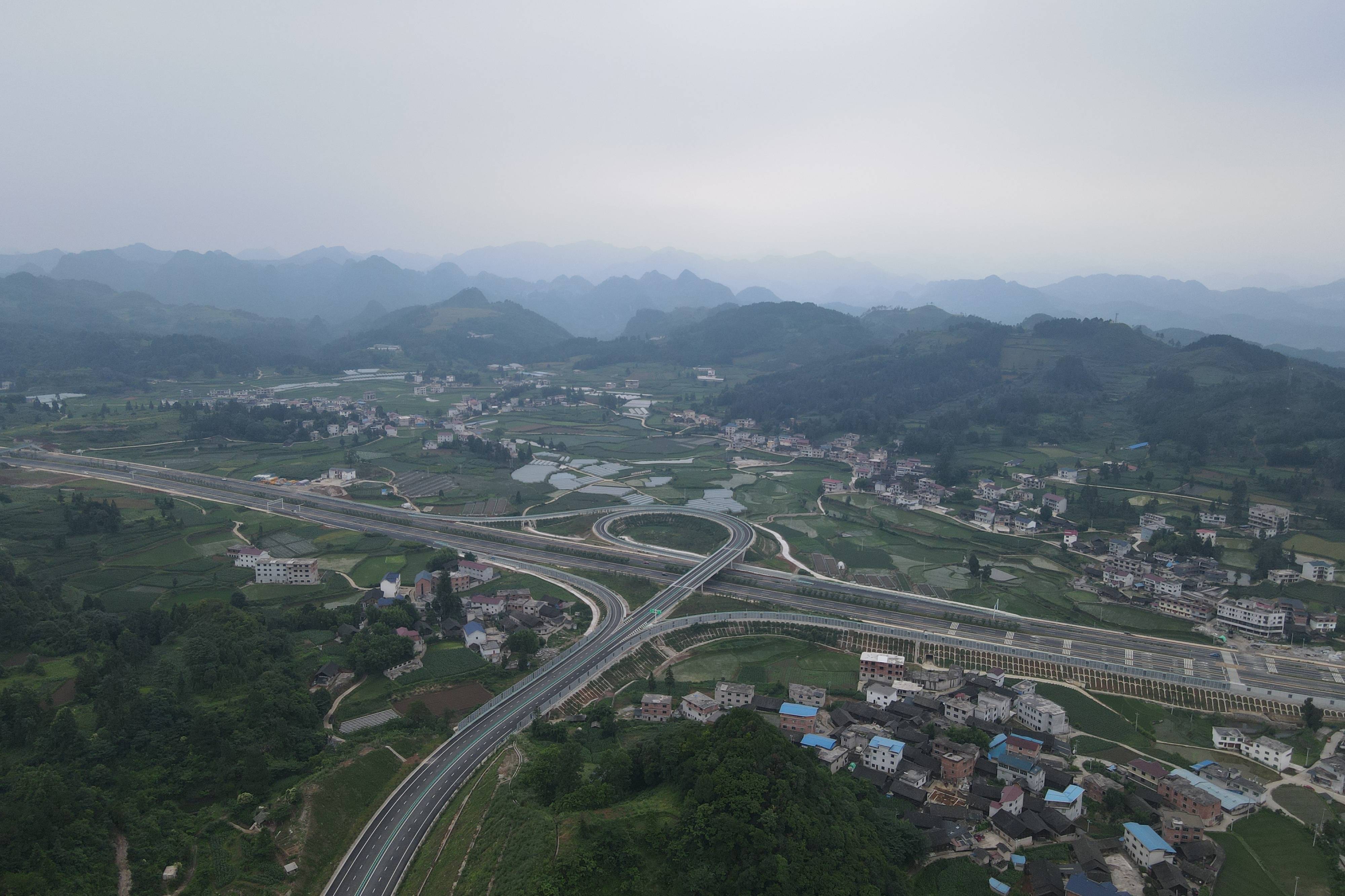 贵州都匀环城高速公路即将通车届时沿线百姓出行更方便啦