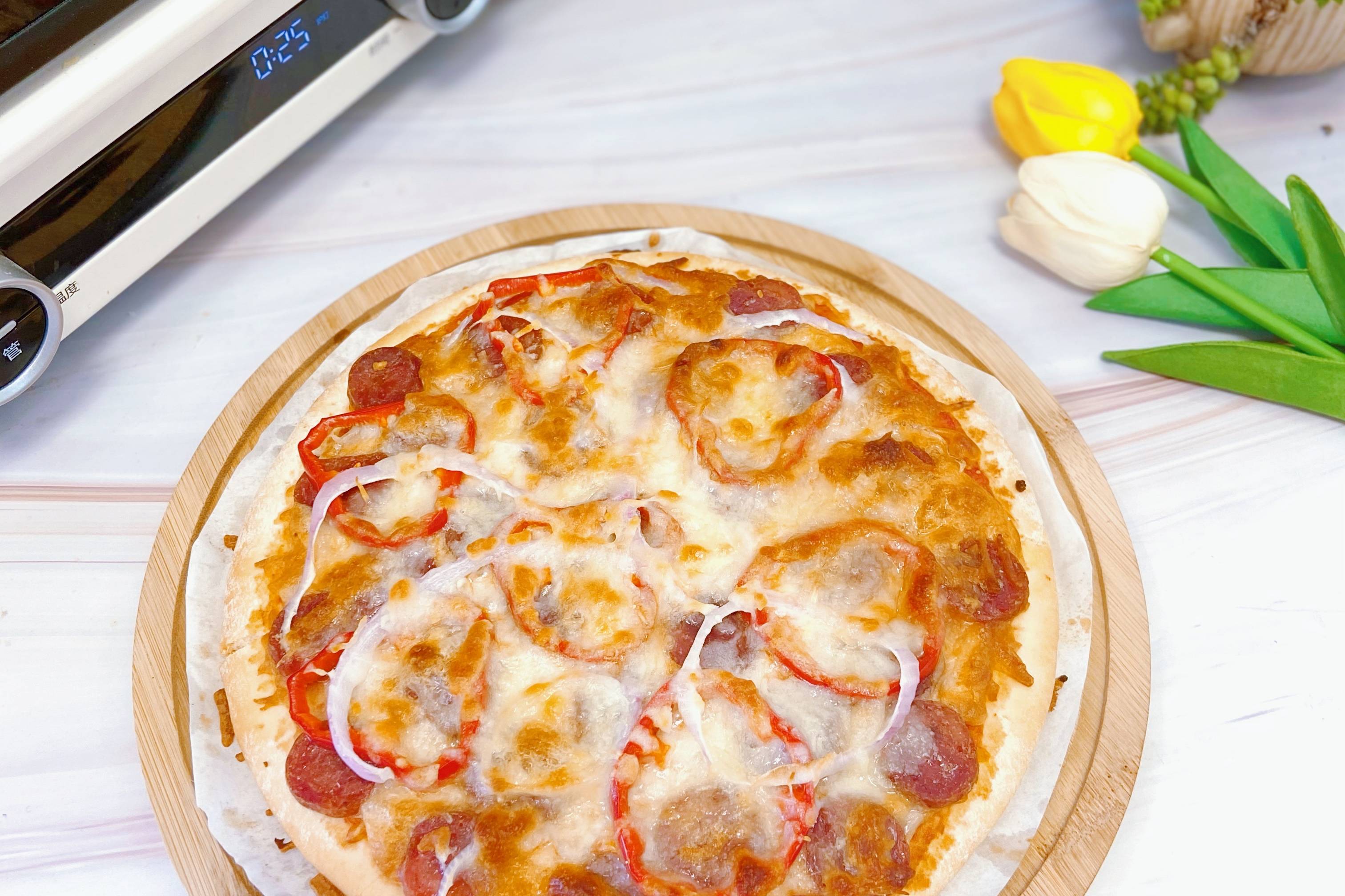 奶香芝士烤肠披萨,超长芝士拉丝