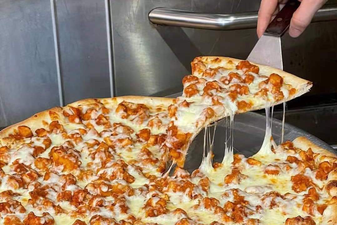 巨无霸披萨又来啦一张18寸手工披萨搞定全家一餐管饱管够