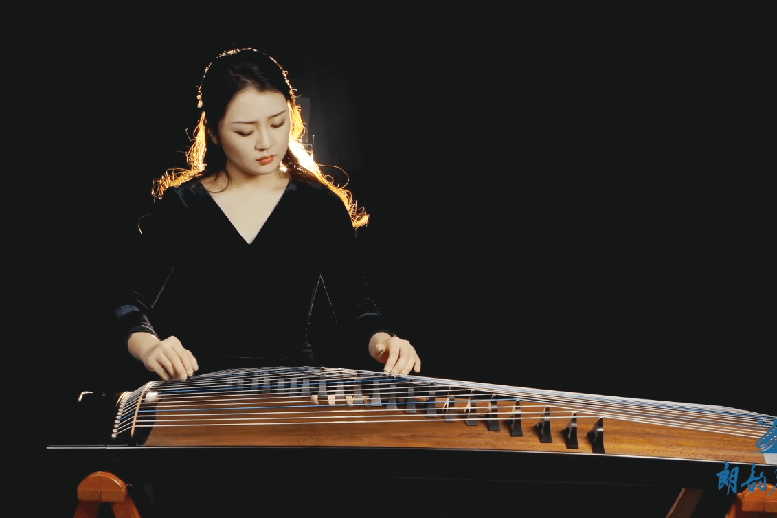 王钰携手朗韵古筝扶摇精彩演绎秦桑曲