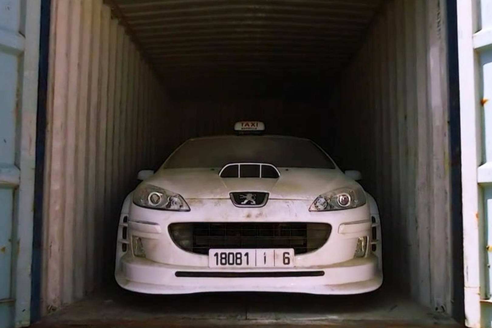 《的士速递5》出租车vs兰博基尼,帅就完了!