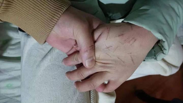 临夏12岁女孩被强奸案，办案民警是否失职？