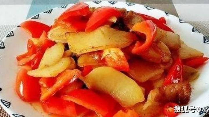 干煸土豆肉片和洋葱排骨，你更喜欢哪个？