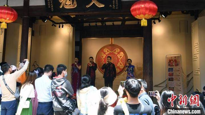 闽剧公益演出亮相五一，你喜欢吗？