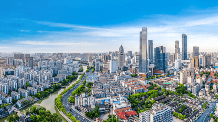 取消限价后首场土拍，地块均以底价成交，你看好吗？