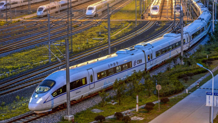 铁路12306app改版，新增折扣信息，你会选择购票吗？