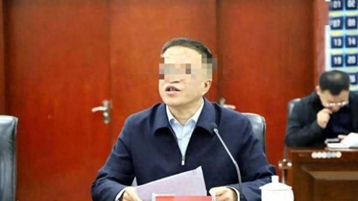 如何看待山西一家长向教育部门反映问题，遭局长不断爆粗口？